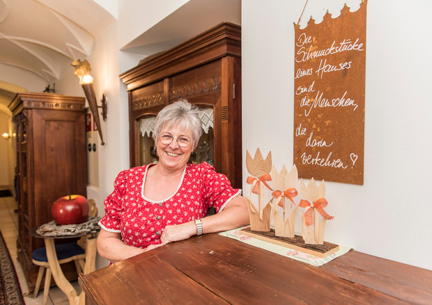 Andrea Marx im Eingangsbereich ihres Lokals.