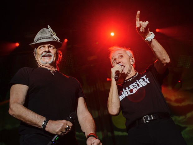 Thomas Spitzer und Klaus Eberhartinger beim EAV-Konzert in der Olympiahalle.