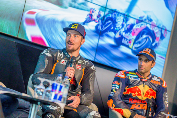 Hirschers Fahrlehrer war KTM-Pilot Johann Zarco (r.)