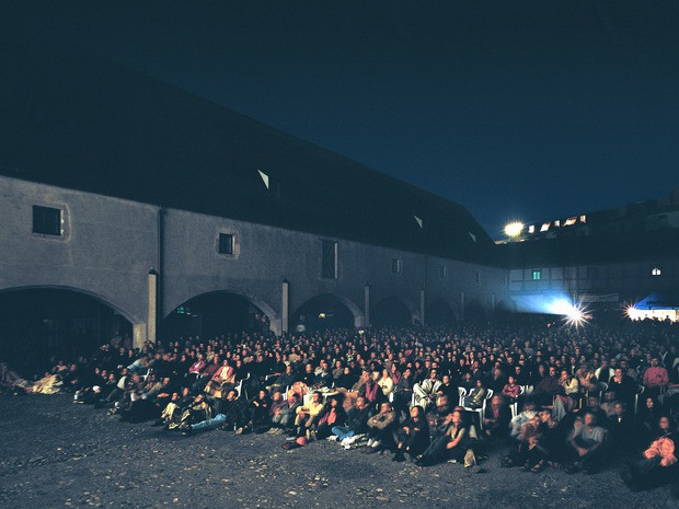 Open-Air Kino im Zeughaus.