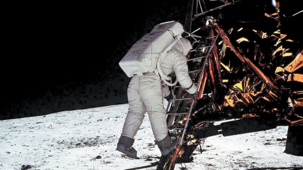 The descent from the lunar module to the Earth's satellite.