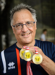 Ehrenvolle Verabschiedung: Bei den Schulsportspielen in Schwaz mit 6000 Kindern verabschiedete sich Wolfgang Oebelsberger.