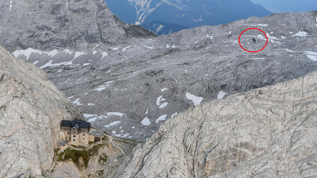 Das Flugzeug stürzte in der Nähe der Meilerhütte im Wettersteingebirge ab.