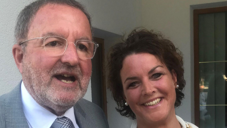 Übergabe: der scheidende Präsident Michael Krehl mit Nachfolgerin Nicola Wagner.