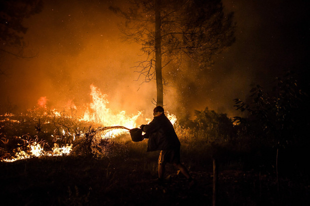 Gleich mehrere Brandherde sind gleichzeitig zu bekämpfen.