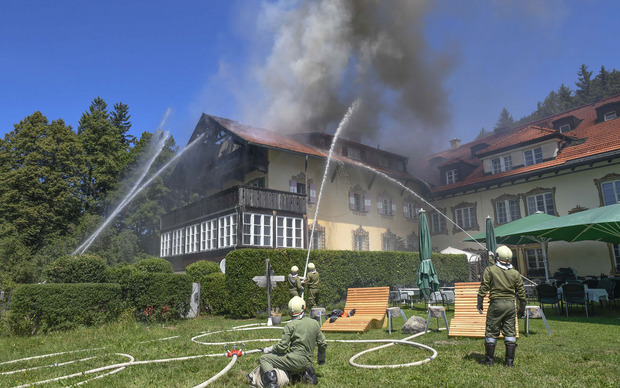 Die Freiwilligen Feuerwehren Patsch, Igls, Sistrans, Lans, Aldrans sowie die Berufsfeuerwehr Innsbruck standen im Einsatz.