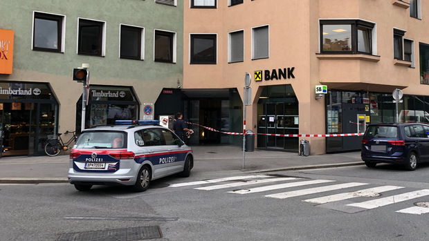 Am späten Mittwochvormittag (31.7.) wurde die Bankfiliale am Innsbrucker Marktplatz überfallen.