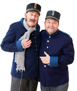 Volker Heißmann (l.) und Gerald Pichowetz spielen in der Operette „Die Fledermaus“ zwei sturzbetrunkene Gefängniswärter.
