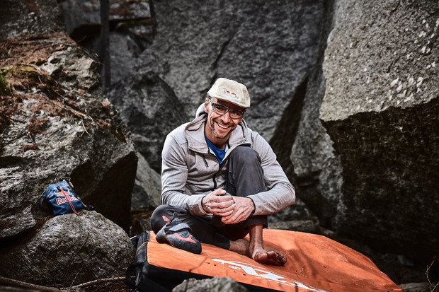 Auf drei Jahrzehnte Bouldersport blickt Bernd Zangerl (40) mit Freude zurück und bringt seine Eindrücke in seinem neuen Buch zu Papier.