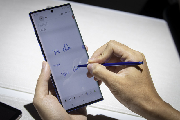 Mit dem dazugehörigen Stift sollen sich beim neuen Galaxy Note etwa Unterschriften auf Dokumente setzen lassen.