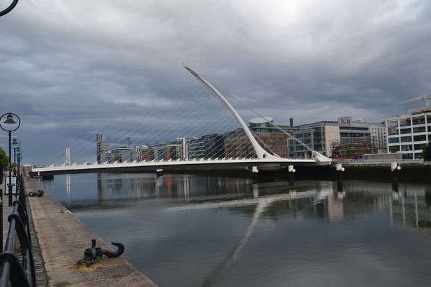 Die Samuel Beckett Bridge.