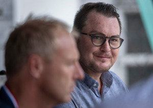 Sportdirektor Stefan Köck hatte 8 x 2 Freikarten im Gepäck.