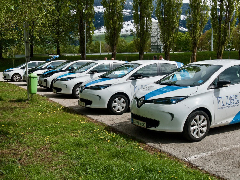 Die „Flugs“-Flotte von Elektroautos zum Ausleihen für den täglichen Bedarf ist auf 14 Fahrzeuge angewachsen.