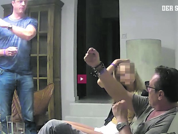In dem Video spricht Strache von einem Verein, über den Spenden vom Rechnungshof unbemerkt an die FPÖ weitergeleitet werden.