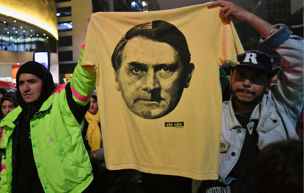 Umweltschützer werfen Bolsonaro vor, ein Klima geschaffen zu haben, in dem sich Bauern zu immer mehr Abholzung und Brandrodung ermutigt sehen.