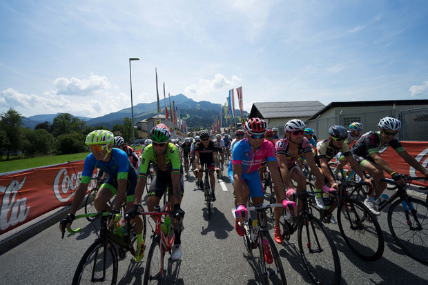 Duelle Rad an Rad gibt es derzeit wieder bei der 51. Auflage des Radweltpokals in St. Johann in Tirol.