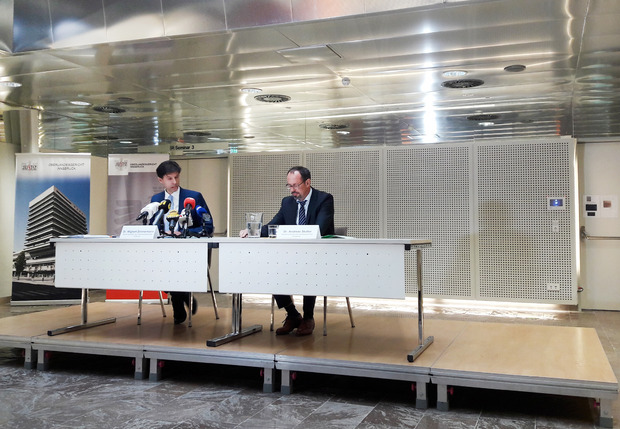 Wigbert Zimmermann, Vizepräsident des OLG Innsbruck und Andreas Stutter, Vizepräsident Landesgericht Innsbruck am Dienstag bei der Pressekonferenz.