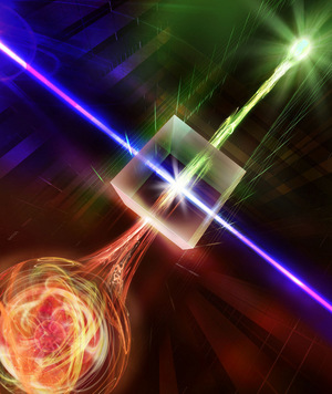 In einem nichtlinearen Kristall wird die Wellenlänge des Photons so verändert, dass es über herkömmliche Glasfaserleitungen gesendet werden kann.