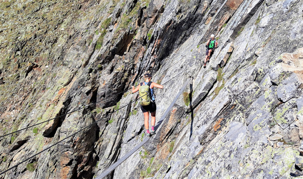 Die Passage des Klettersteigs kann auch umgangen werden.