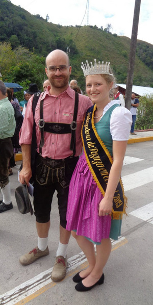 Bachnetzer mit Miss Botschafterin Maria Egger.