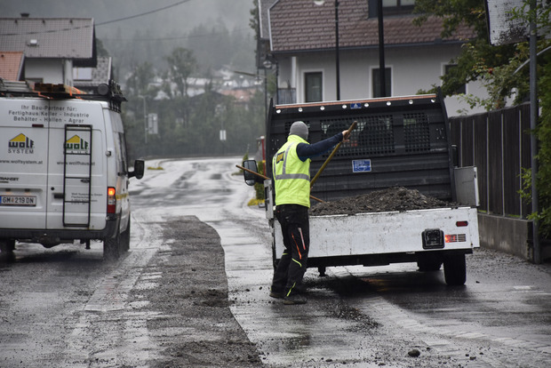 Die Gasleitungsarbeiten sorgen für schlechte Straßen und Stimmung.