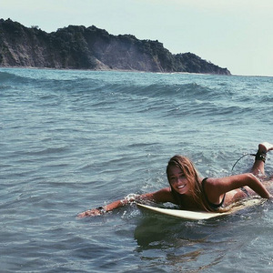 Die Austria’s Next Topmodel-Kandidatin Tamara liebt es, zu surfen. Auf Costa Rica hat sie ihren Traumstrand gefunden.