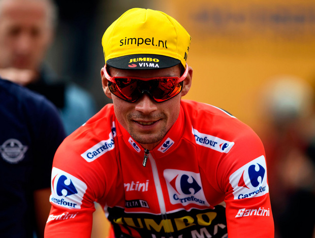 Der frühere Skispringer Primoz Roglic hatte bei einem (Massen-)Sturz knapp 70 Kilometer vor dem Ziel einen Schreckmoment zu überstehen.