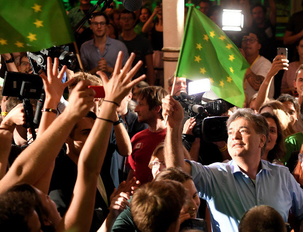 Spitzenkandidat Werner Kogler bei der Wahlfeier der Grünen im "Metropol".