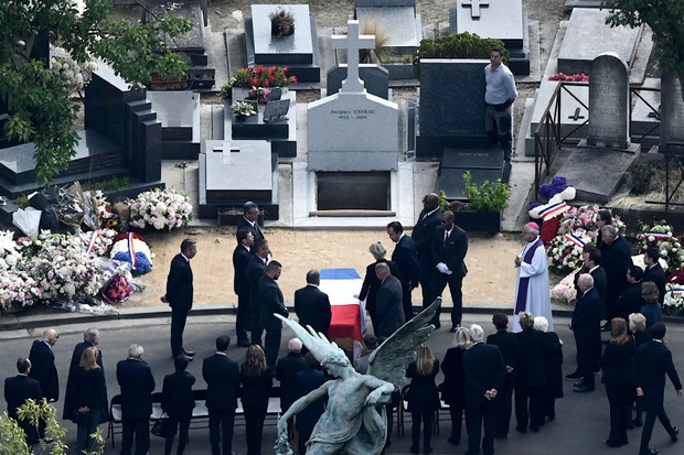 Im Familienkreis wurde Chirac nach der Trauerfeier beigesetzt.