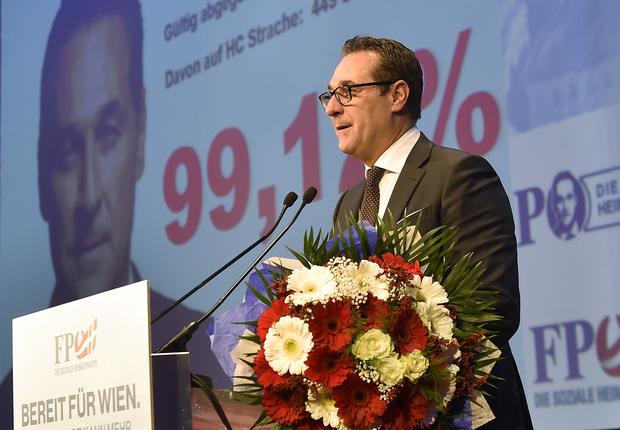 Bild aus besseren Zeiten: Im Jahr 2017 wurde Strache noch mit überwältigender Mehrheit im Amt bestätigt.