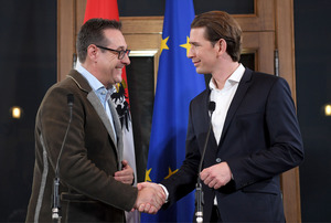 Am Höhepunkt seiner Karriere war Strache als Vizekanzler in der türkis-blauen Regierung.