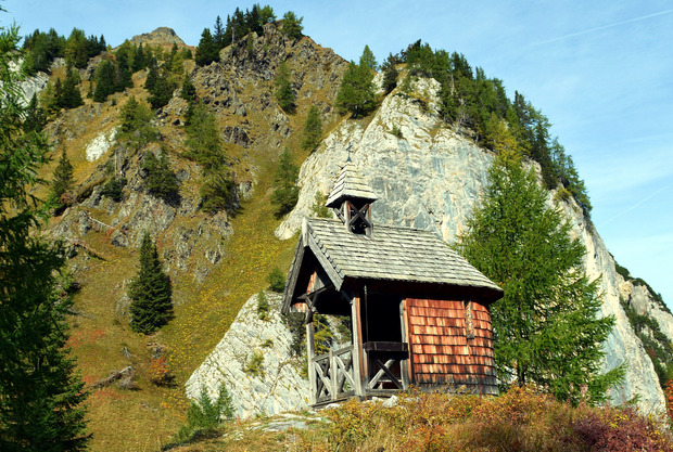 Nach den 450 Stufen erreicht man die Prinz-Heinrich-Kapelle, die 1916 errichtet worden ist.