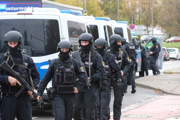 Großeinsatz der Polizei in Halle.