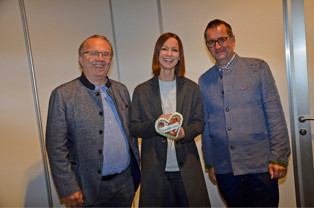 Der österreichische Pop- und Rockstar Christina Stürmer mit Moser-Holding-CEO Hermann Petz und ORF-Landesdirektor Robert Unterweger, die den tollen musikalischen Act gestern präsentierten.