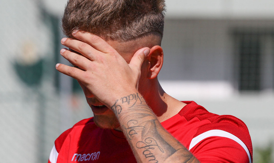 Wacker-Damen-Trainer Benjamin Stolte traute in St. Pölten seinen Augen kaum – die Wacker-Damen schlitterten in ein 3:14.