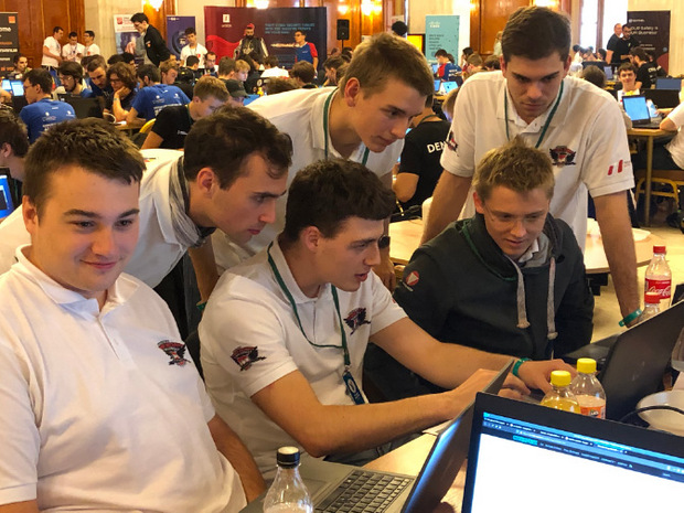 Das Team Österreich am Werk.