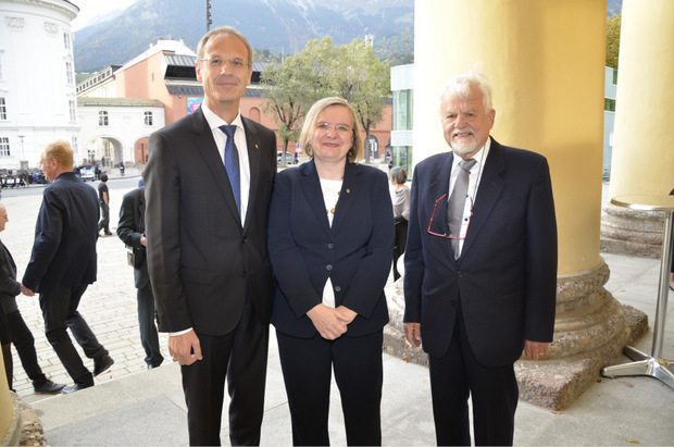 Beim 350-Jahr-Jubiläum: Altrektor Hans Moser (r.) mit dem Uni-Senatsvorsitzenden Walter Obwexer und Vizerektorin Ulrike Tanzer.