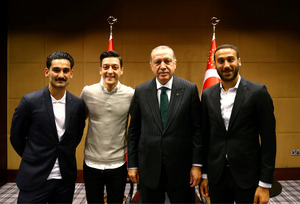 Das Treffen der DFB-Kicker Özil und Gündogan mit dem türkischen Präsidenten Erdogan sorgte für Aufregung.