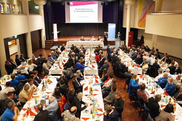 Das Kurhaus Hall war auch bei der gestrigen 75. Generalversammlung des Tiroler Skiverbands wieder gut besetzt.