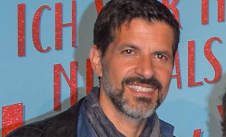 „Ich habe gemerkt, wie gut komponiert und zeitlos Udos Lieder sind.“
Pasquale Aleardi (Schauspieler)