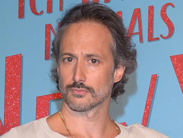 „Seine Musik hat mich ein Leben lang begleitet, ein bisschen wie die der Beatles.“
Michael Ostrowski (Schauspieler)