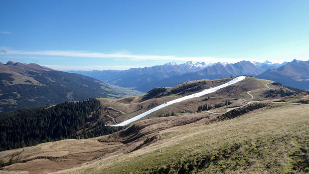 Das rund 800 Meter lange Schneeband auf der Resterhöhe sorgt wieder für Diskussionen.