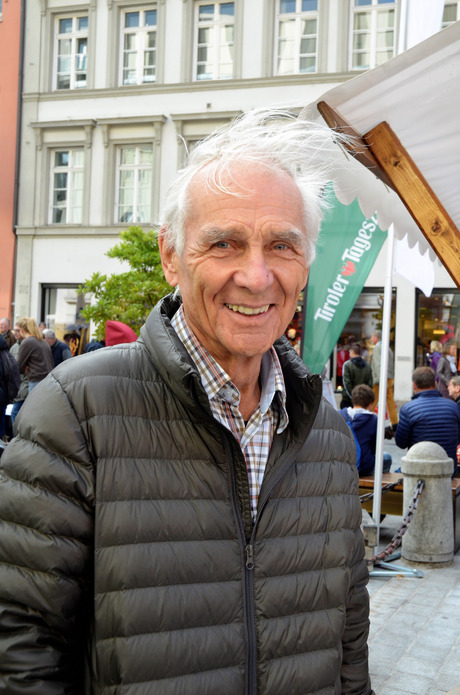 „Das Brexit-Thema nervt inzwischen. Die Briten sind halt ein eigenes Volk mit ihren Maßen, Gewichtseinheiten, der Währung. Nun wollen sie wieder eine Extrawurst.“ (Elmar Gabriel, Jenbach)