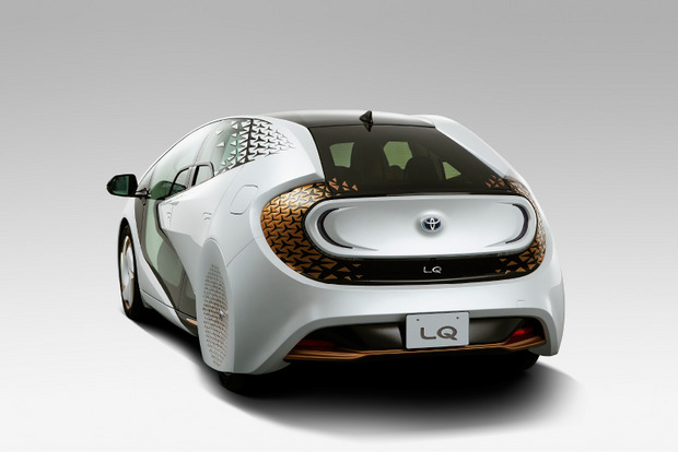 Toyota zeigt den LQ. Bereits fix geplant ist der Marktstart des elektrisch fahrenden Mazda MX-30.