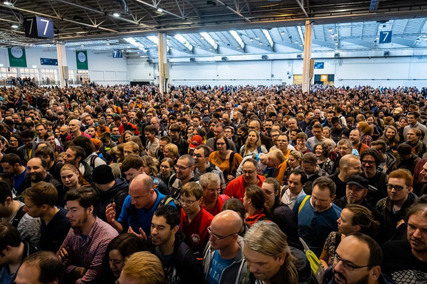 Der Andrang zur größten Spielemesse der Welt war enorm. Man konnte die Spiele von 1200 Herstellern testen.