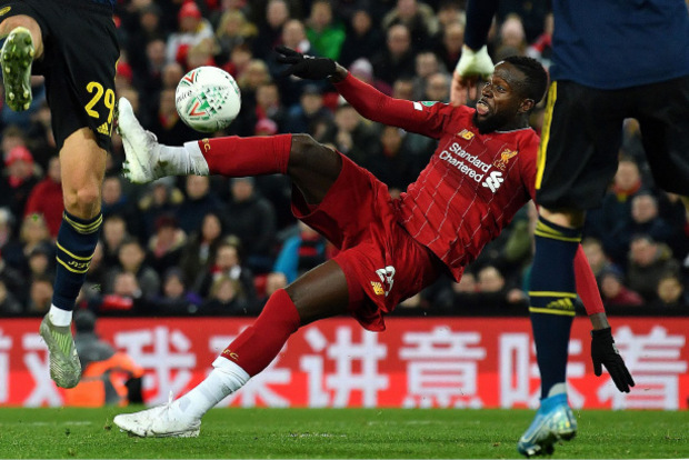 Per Seitfallzieher rettete Divock Origi Liverpool in der 94. Minute ins Elfmeterschießen. Verlängerung gibt es im englischen Liga-Cup keine.