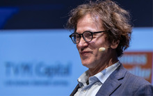 Der promovierte Mediziner Josef Penninger leitet das Life Science Institute in Vancouver und entwickelte ein Medikament gegen Osteoporose.