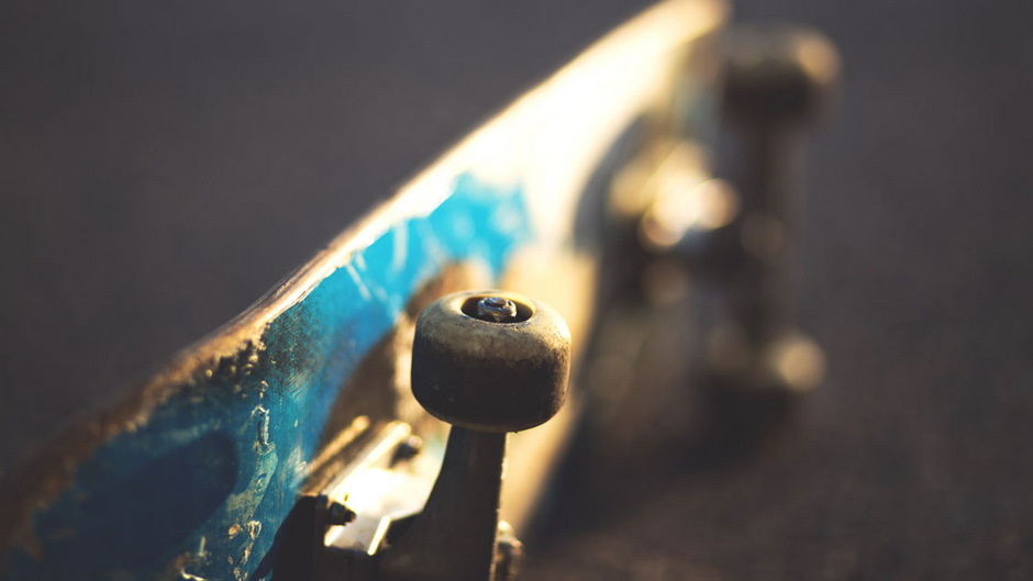 Schülerin (15) in Innsbruck mit Skateboard schwer gestürzt - Tiroler Tageszeitung Online