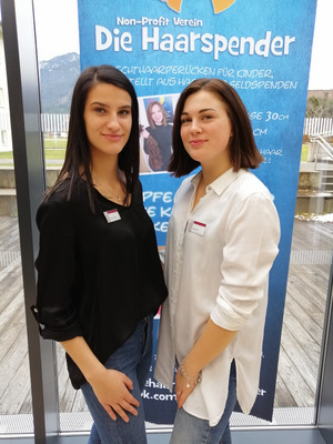 Der Andrang auf die Charityaktion von Tamara Krstic und Rosa Lämmle ( v. l.) war enorm.