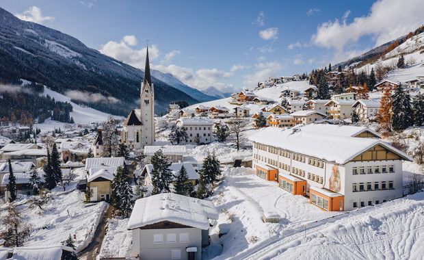 Blick auf das tief verschneite Sillian.